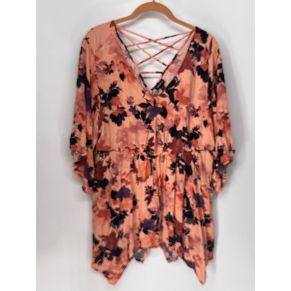 Torrid Babydoll Top Women 2 Peach EUC Floral Lattice Strappy Sharkbite Hem